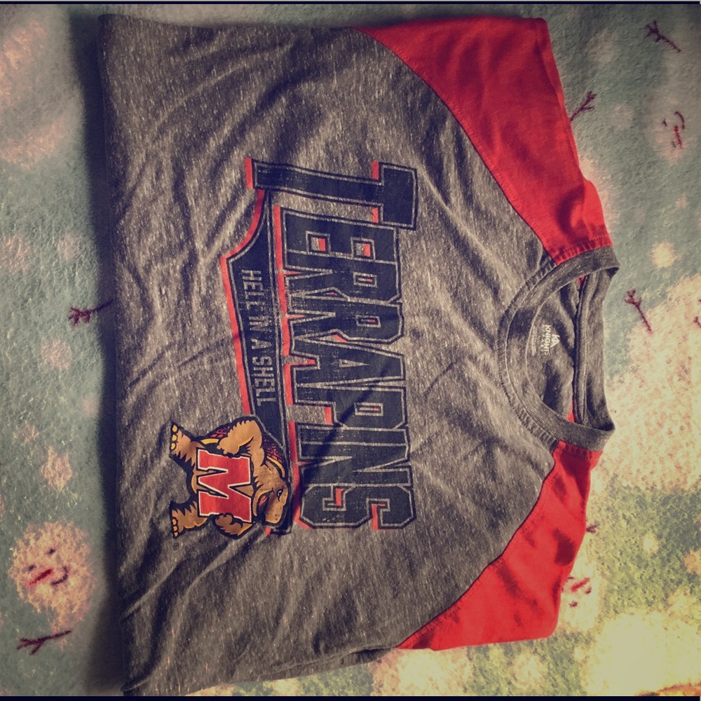 🌻UMD T-shirt🌻